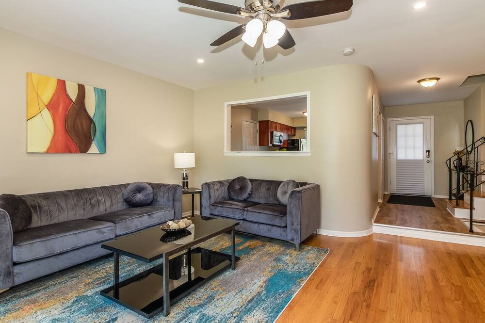 Photo of Livingroom in Glendale Heights