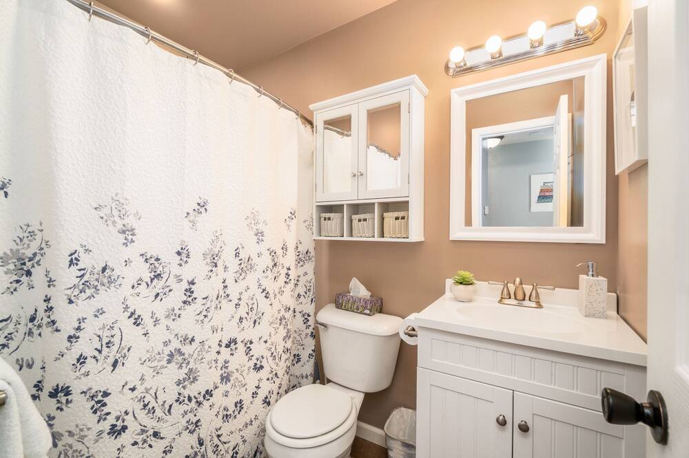 Photo of Bathroom in Bloomingdale
