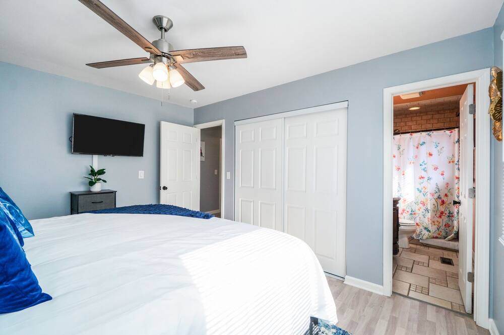 Photo of Bedroom in Bloomingdale