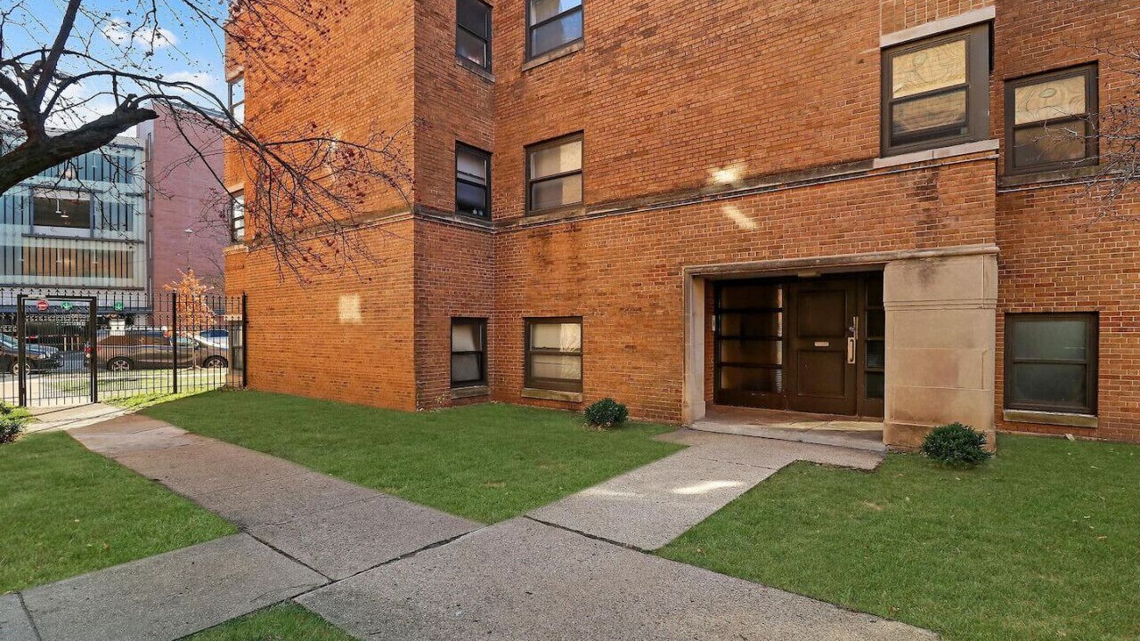 Photo of Outdoor in Rogers Park