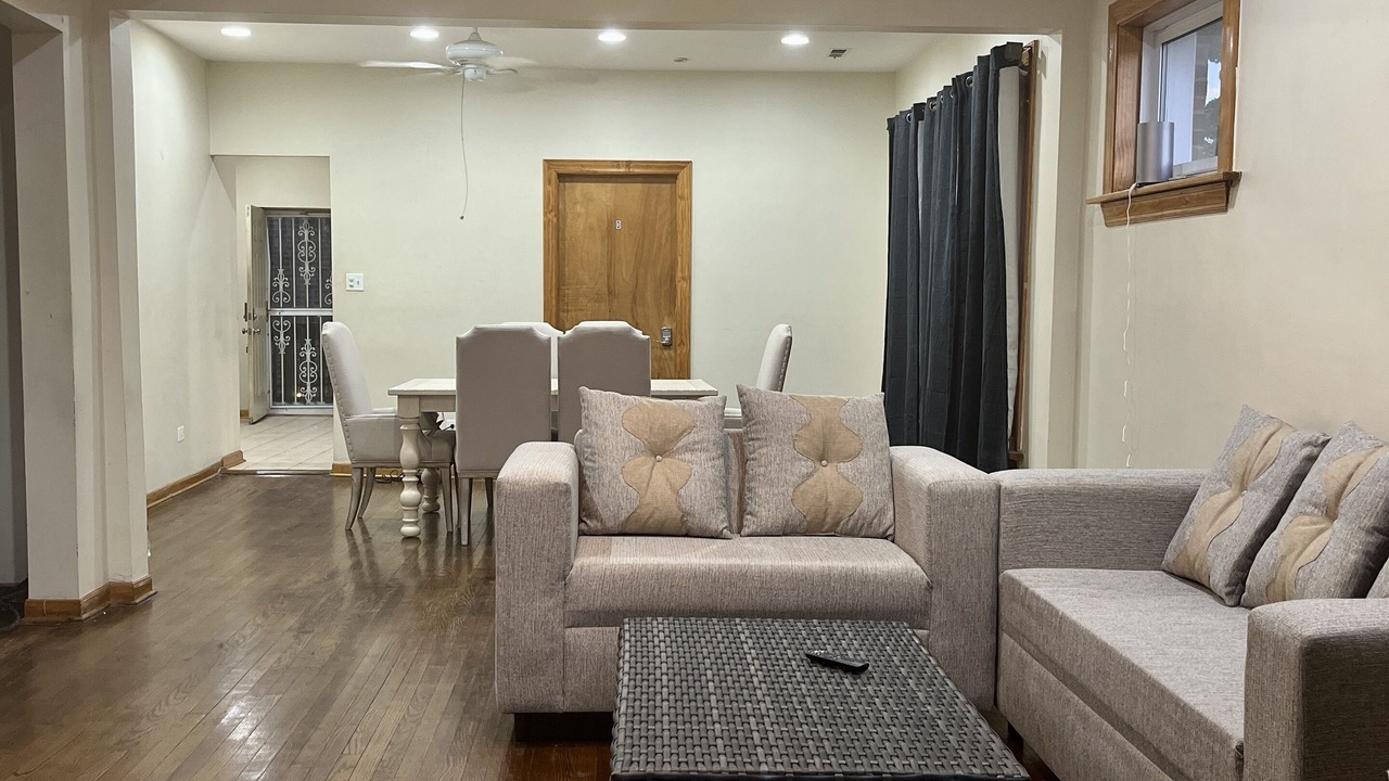 Photo of Livingroom in Roseland