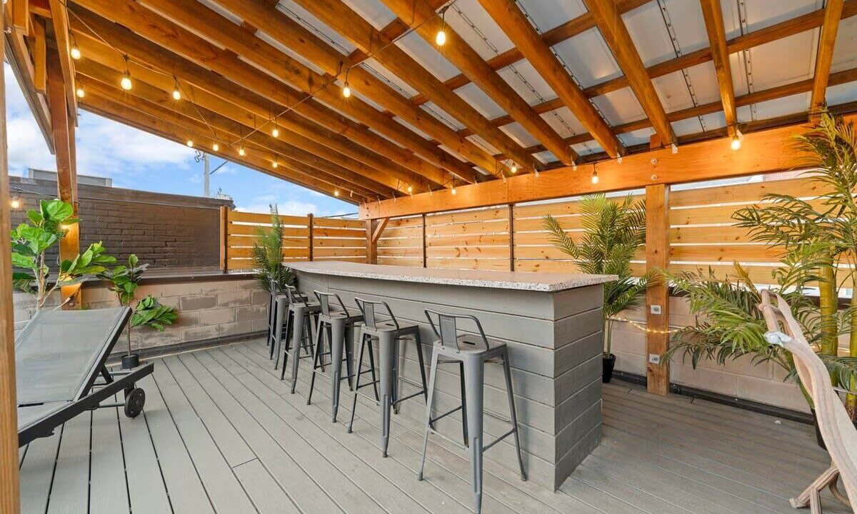 Photo of Patio Balcony in Near West Side