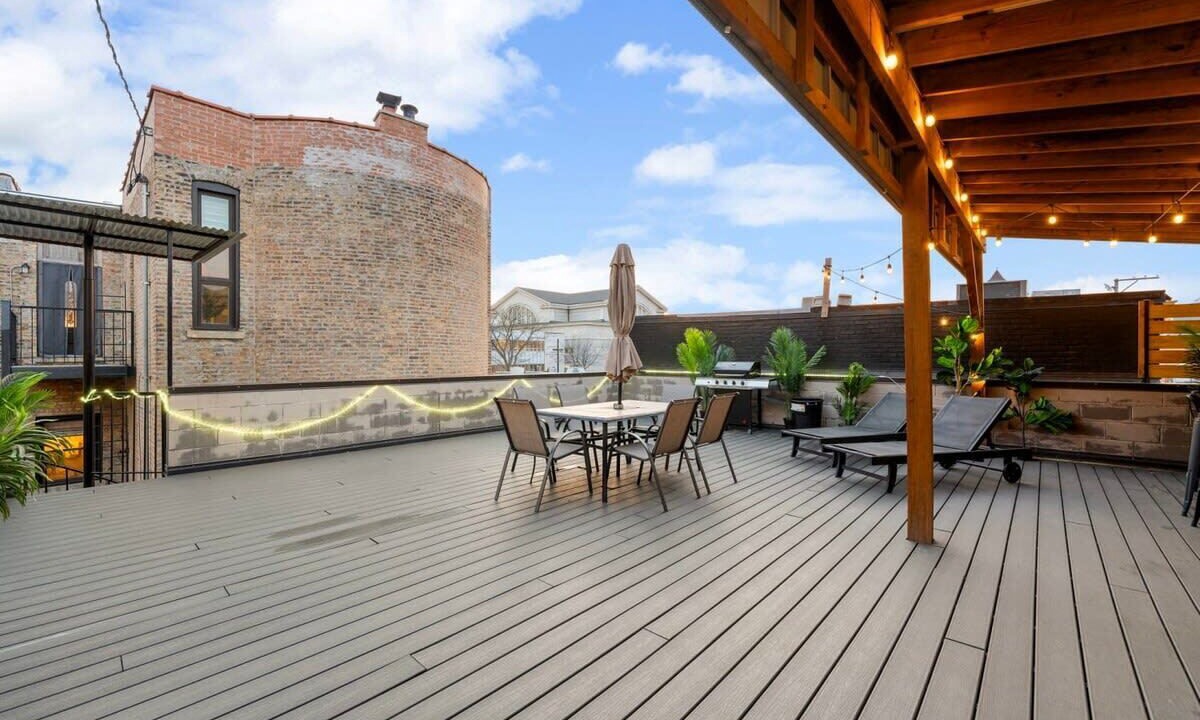 Photo of Patio Balcony in Near West Side