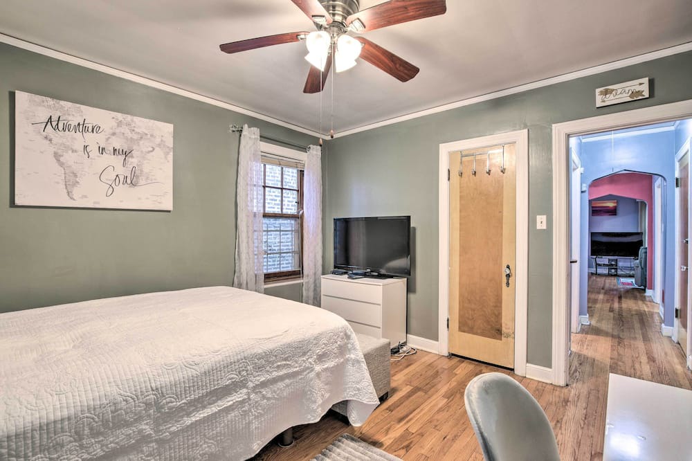 Photo of Bedroom in Roseland
