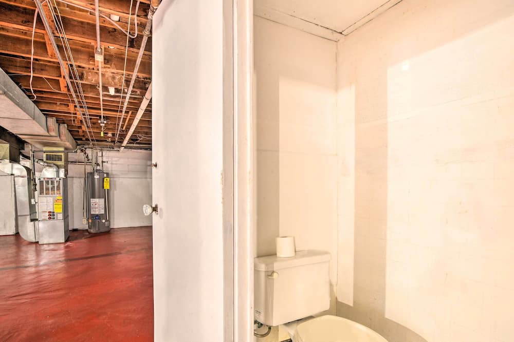 Photo of Bathroom in Roseland