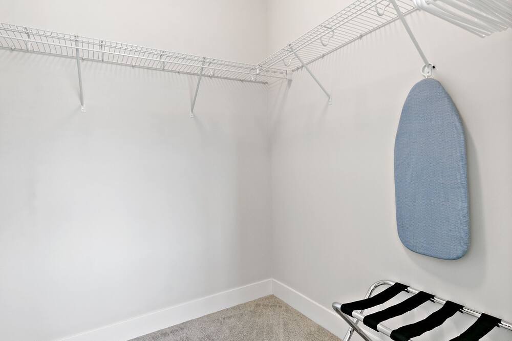 Photo of Bedroom in Warrenville