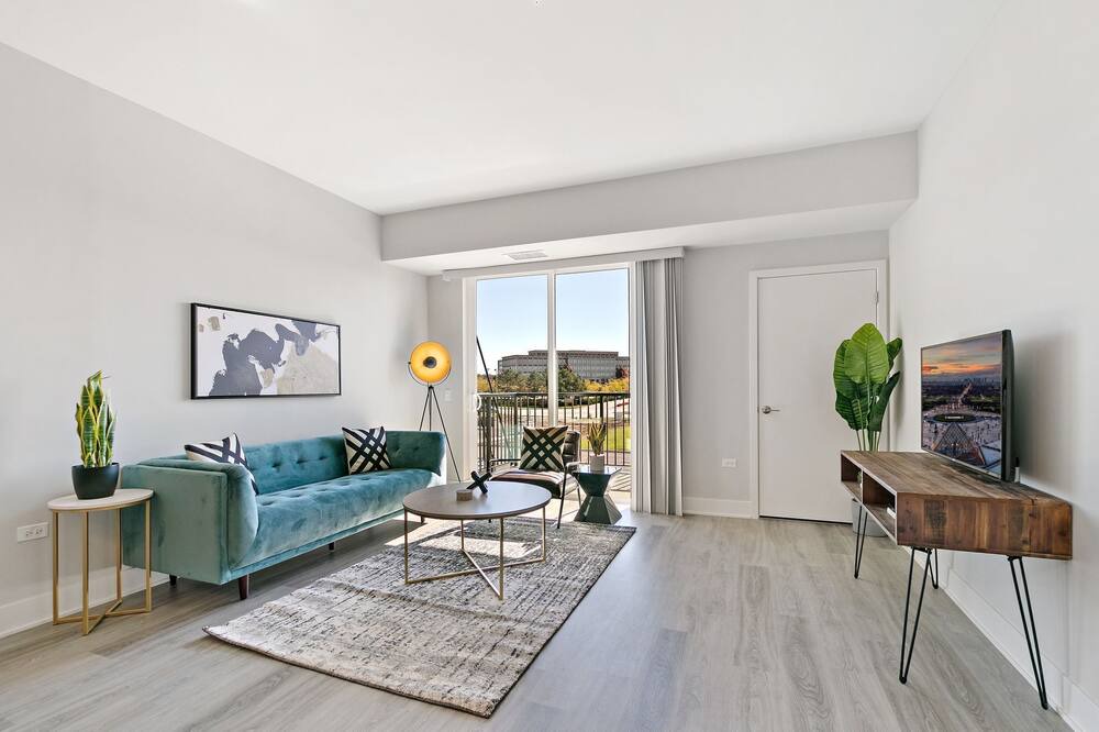 Photo of Livingroom in Warrenville