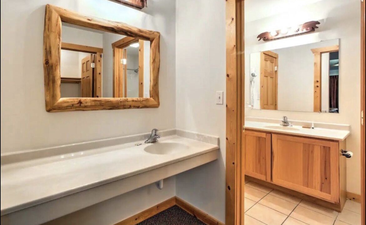 Photo of Bathroom in Oglesby
