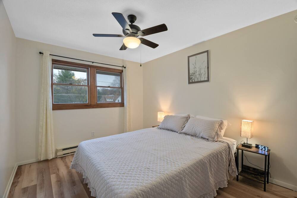 Photo of Bedroom in Monticello