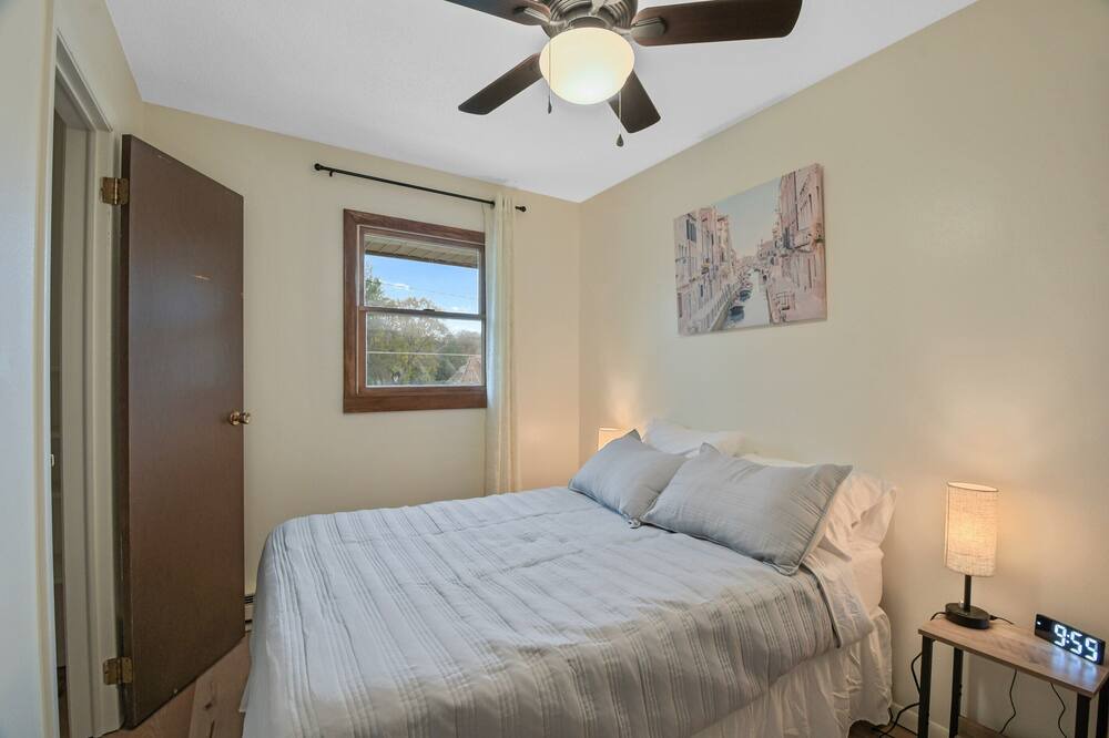 Photo of Bedroom in Monticello