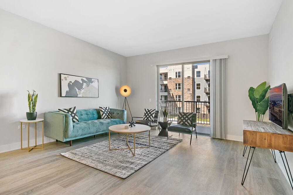 Photo of Livingroom in Warrenville