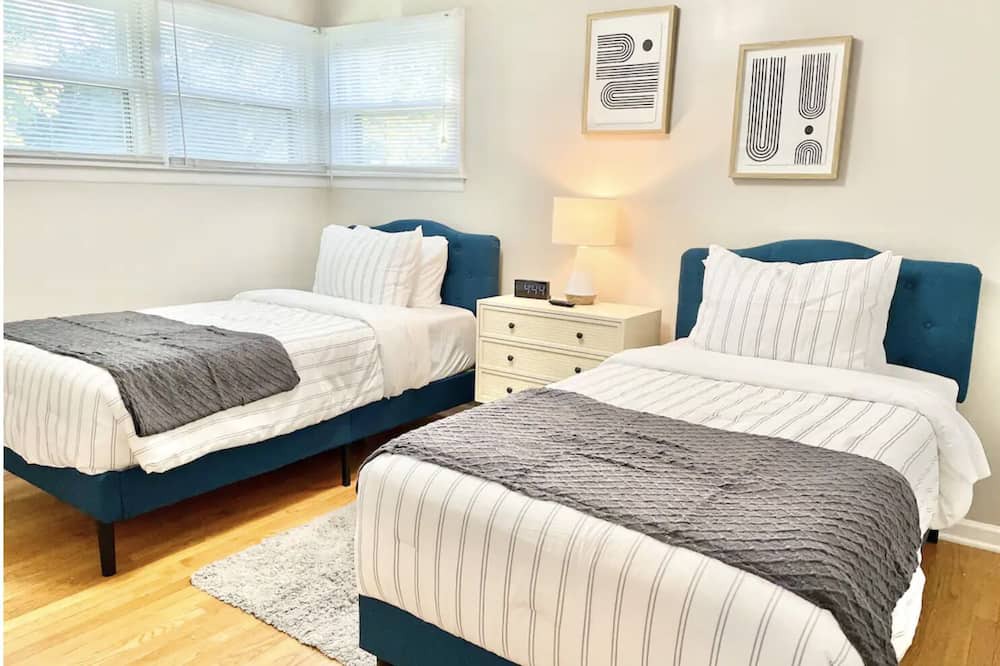 Photo of Bedroom in Mundelein