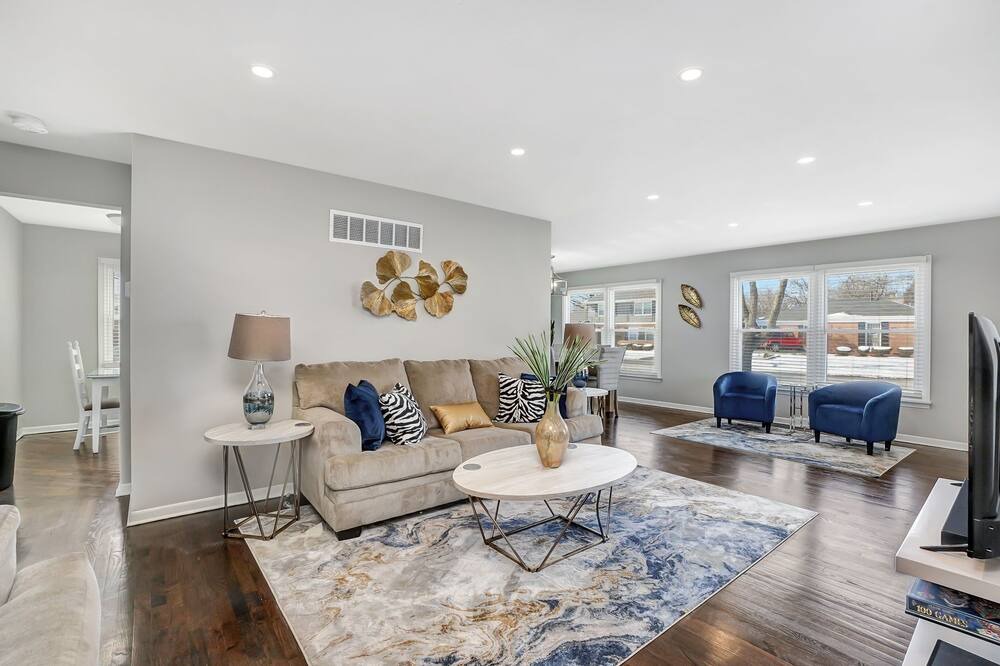 Photo of Livingroom in Homewood