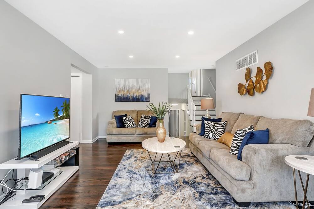 Photo of Livingroom in Homewood