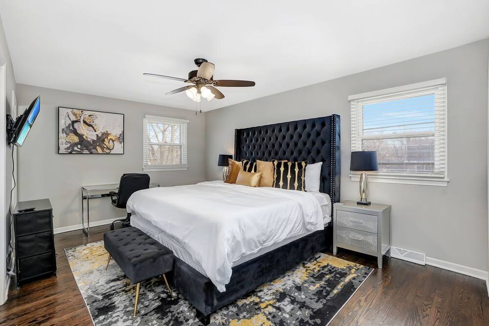 Photo of Bedroom in Homewood