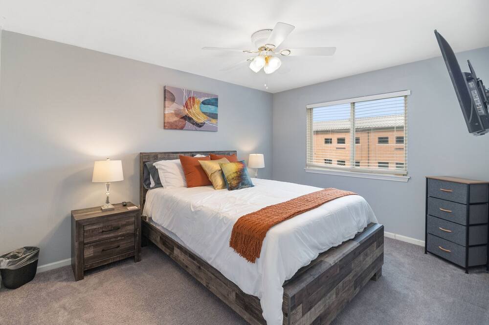 Photo of Bedroom in Bolingbrook
