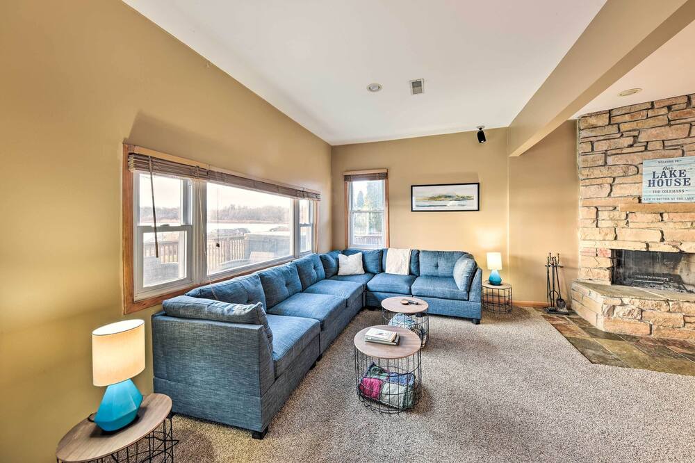 Photo of Livingroom in Long Lake