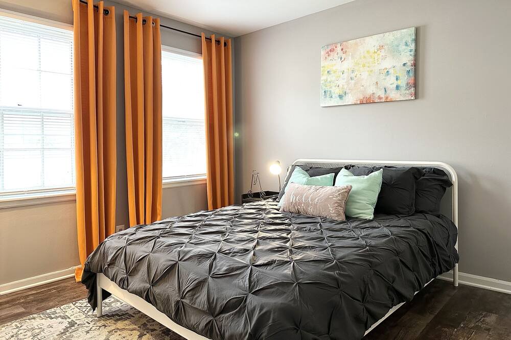Photo of Bedroom in Yorkville
