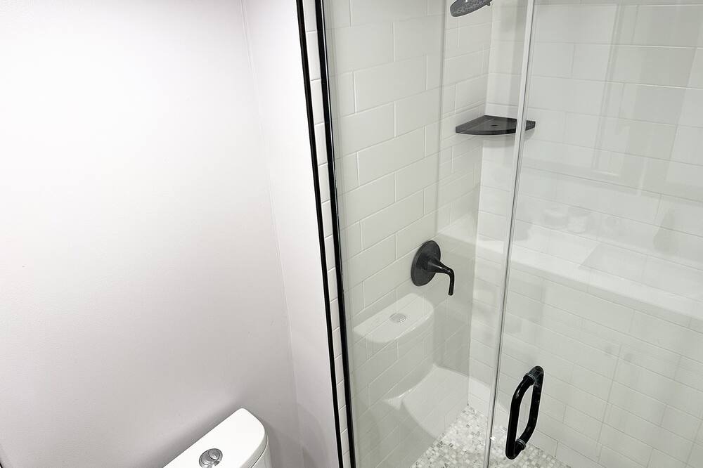 Photo of Bathroom in Hickory Hills