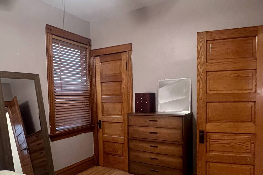 Photo of Bedroom in North Center