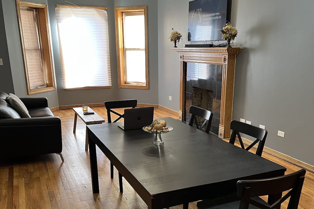 Photo of Bedroom in Woodlawn