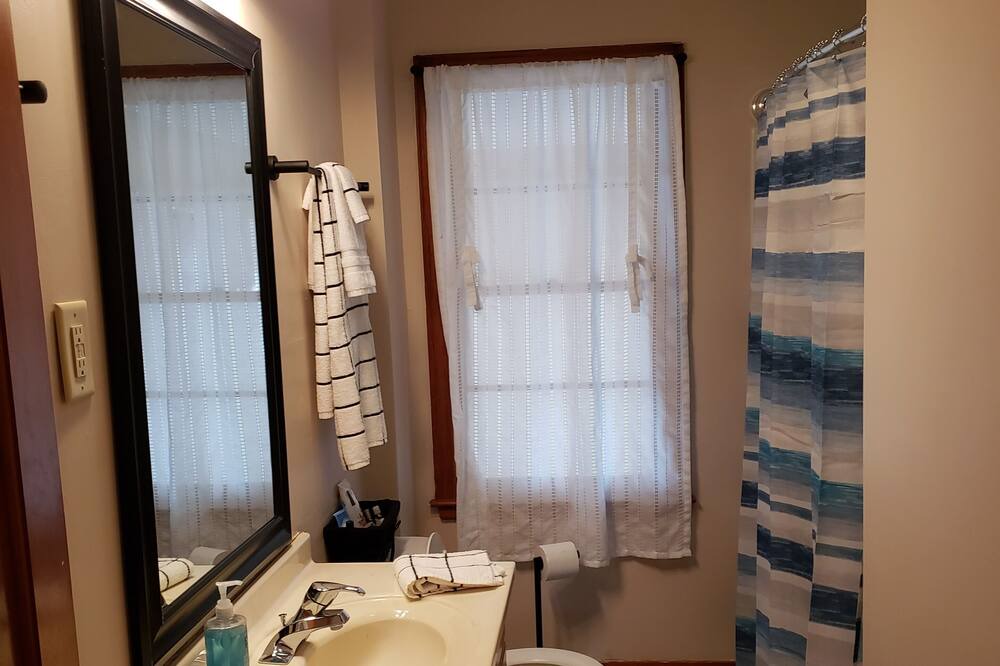 Photo of Bathroom in Morrison