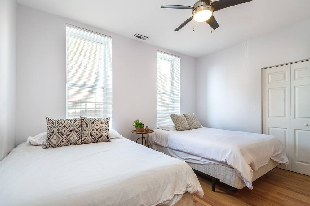 Photo of Bedroom in Wrightwood Neighbors