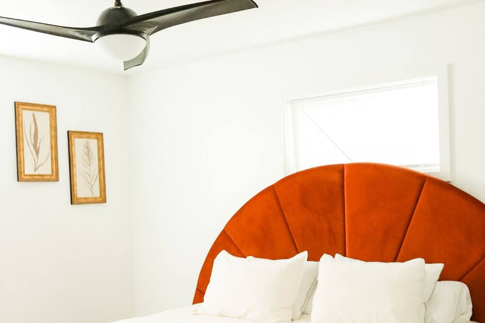 Photo of Bedroom in Carterville