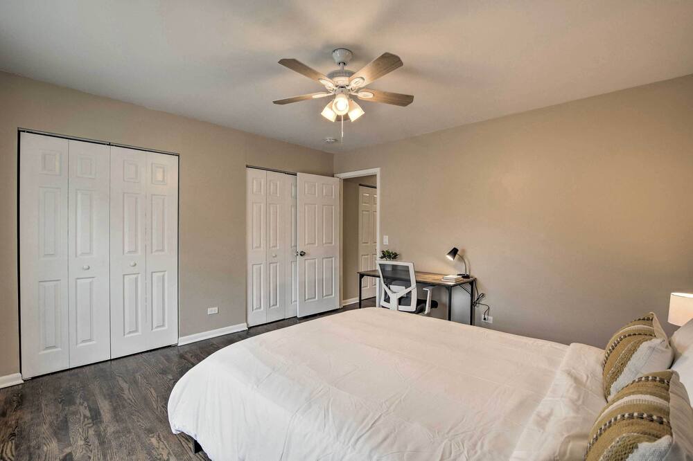 Photo of Bedroom in Arlington Heights