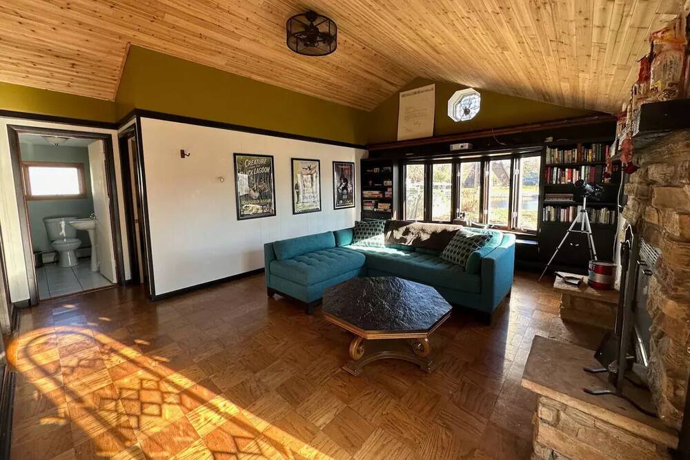 Photo of Bedroom in Fox Lake