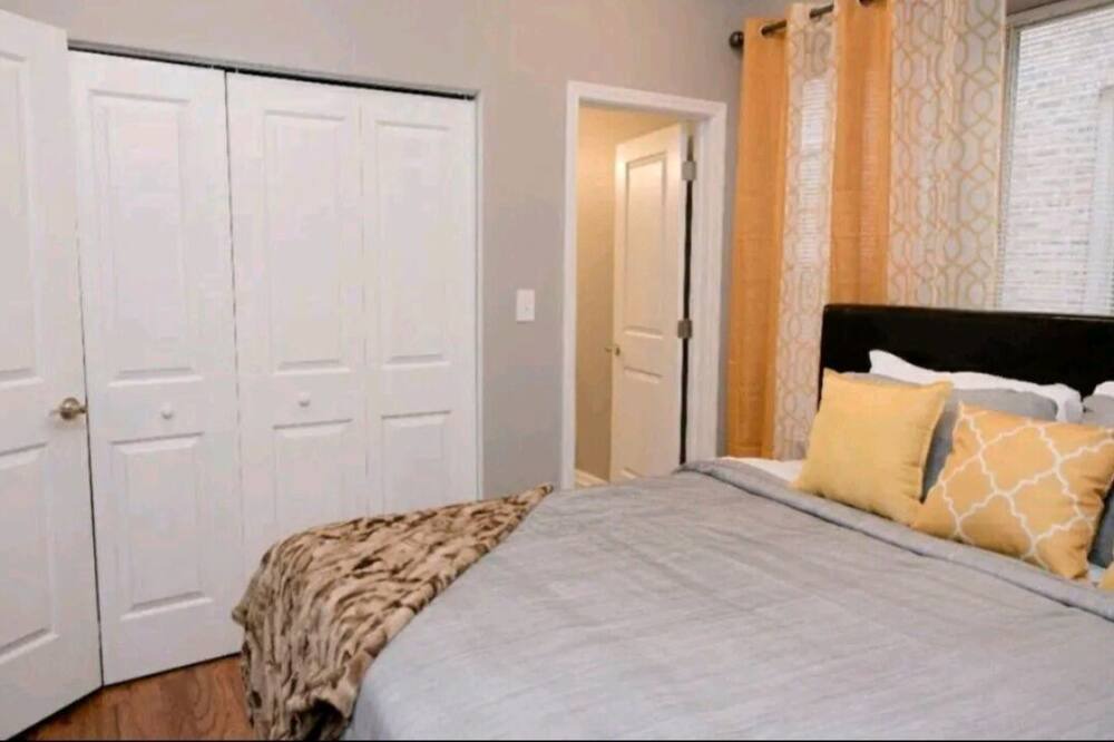 Photo of Bedroom in Grand Boulevard