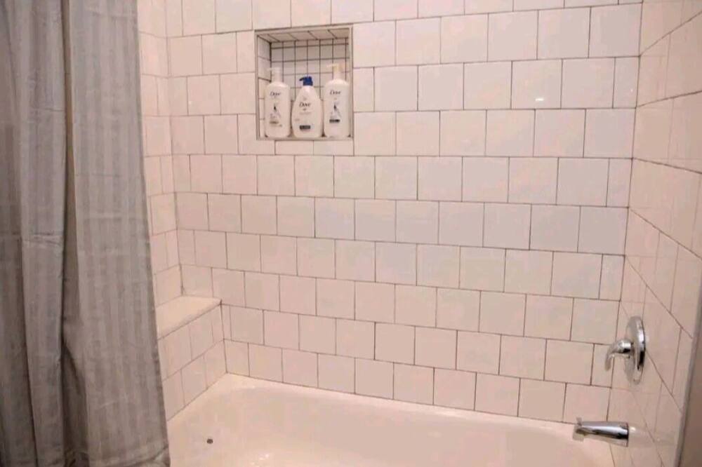 Photo of Bathroom in Grand Boulevard