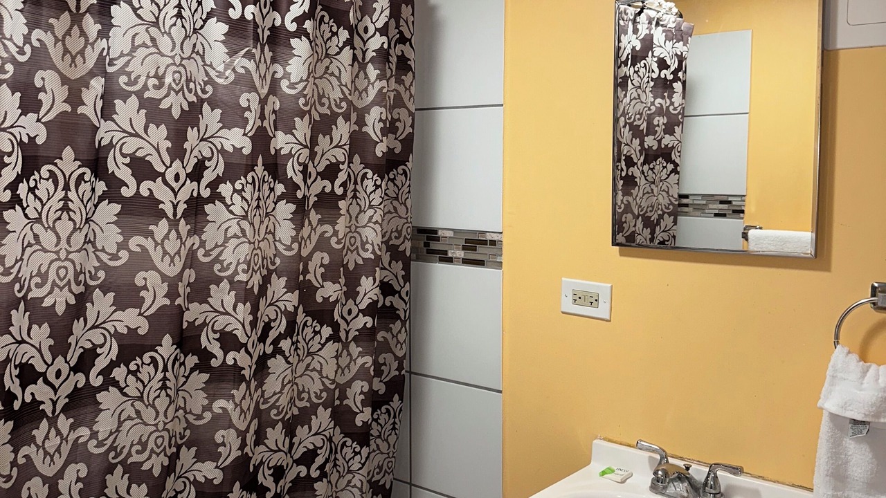 Photo of Bathroom in Streator