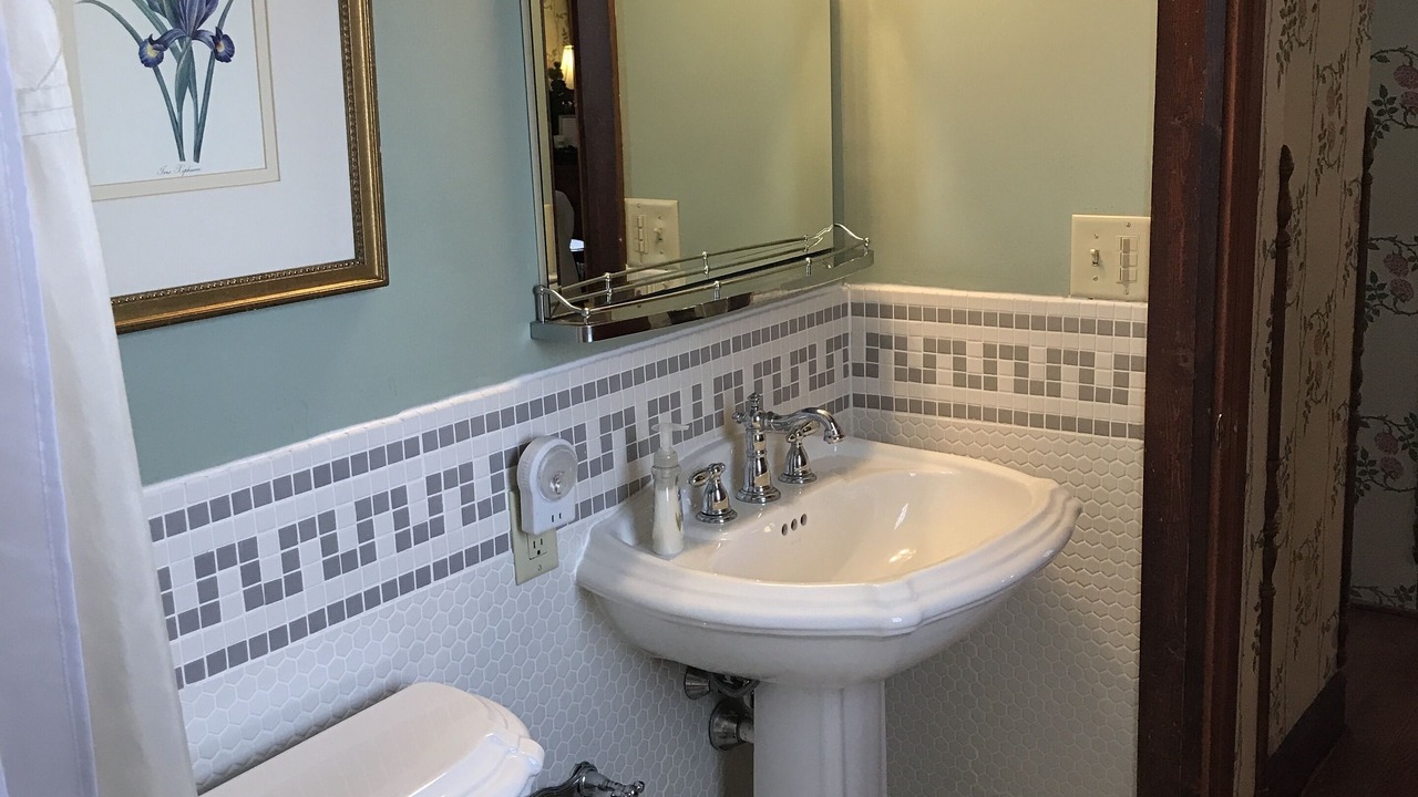Photo of Bathroom in Nauvoo
