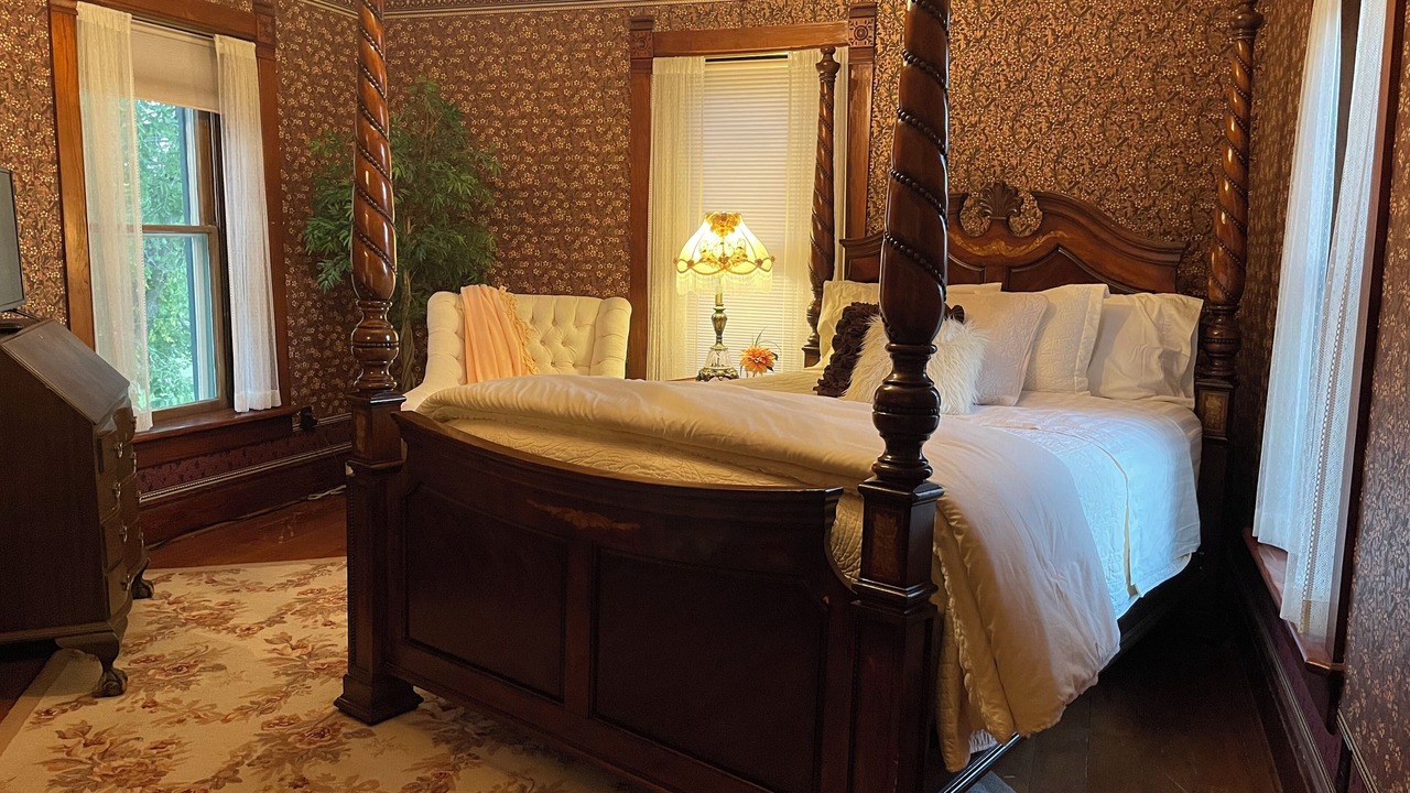 Photo of Bedroom in Nauvoo