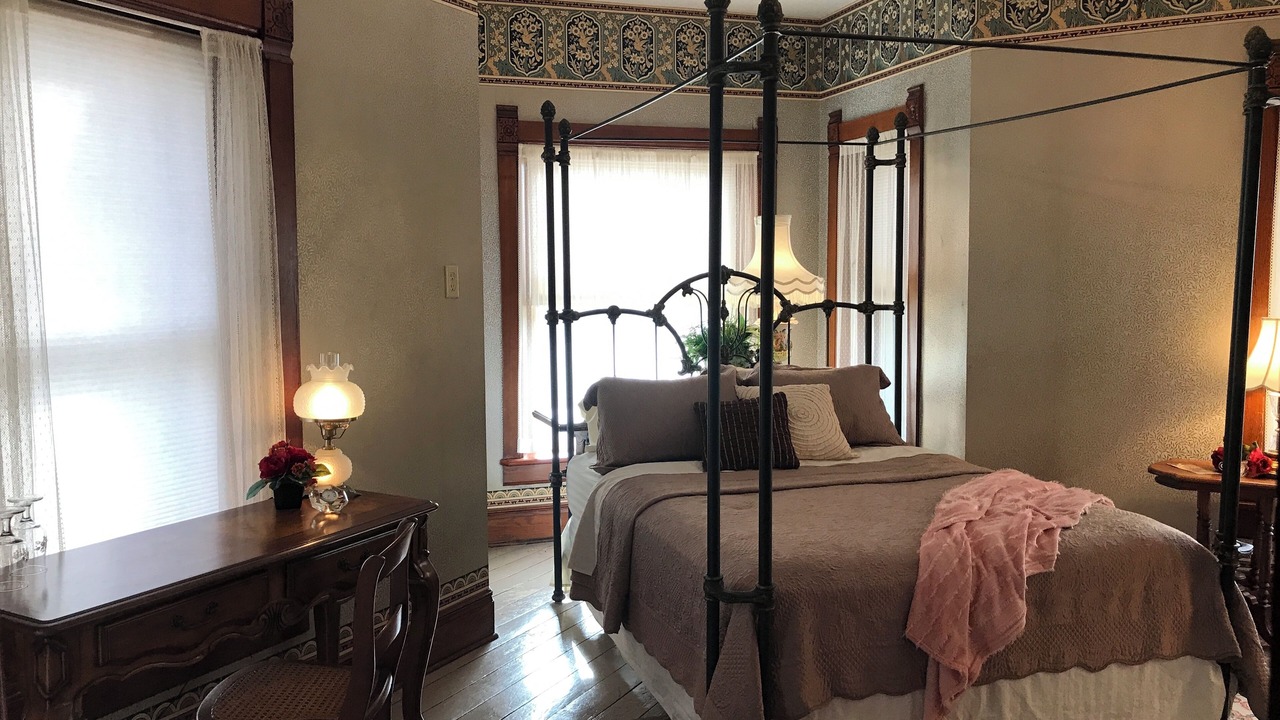 Photo of Bedroom in Nauvoo