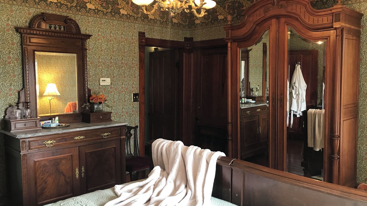 Photo of Bedroom in Nauvoo