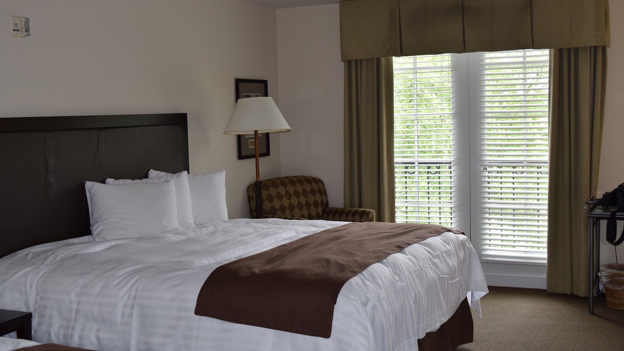 Photo of Bedroom in Glenview