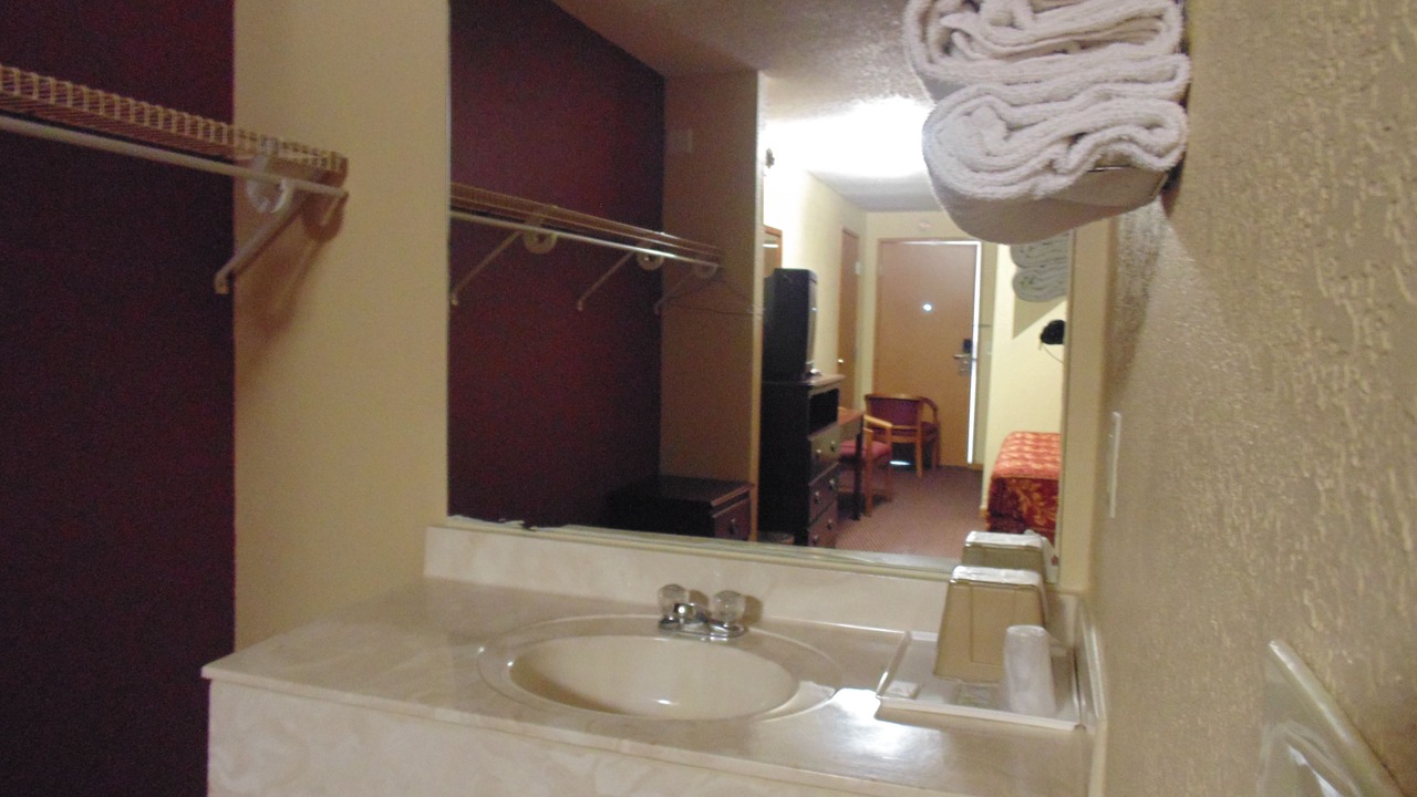 Photo of Bathroom in Fairmont City