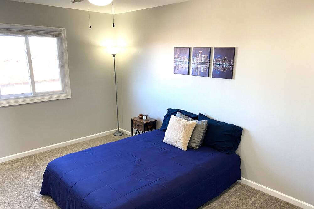 Photo of Bedroom in Roselle