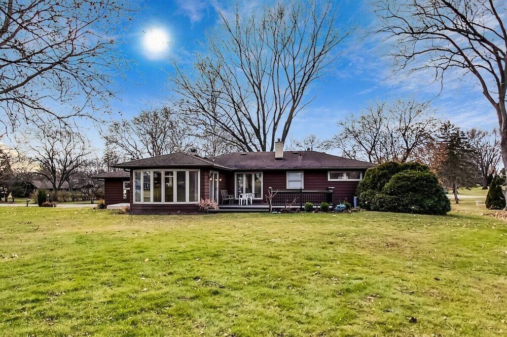 Photo of Outdoor in Addison