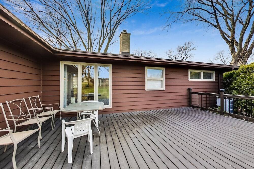 Photo of Outdoor in Addison