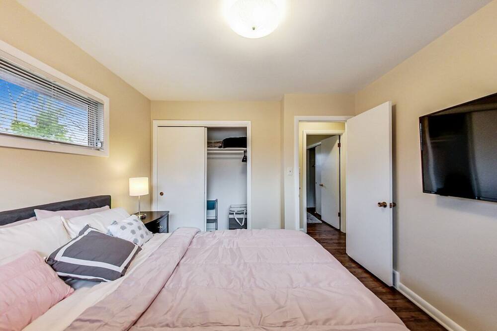 Photo of Bedroom in Addison