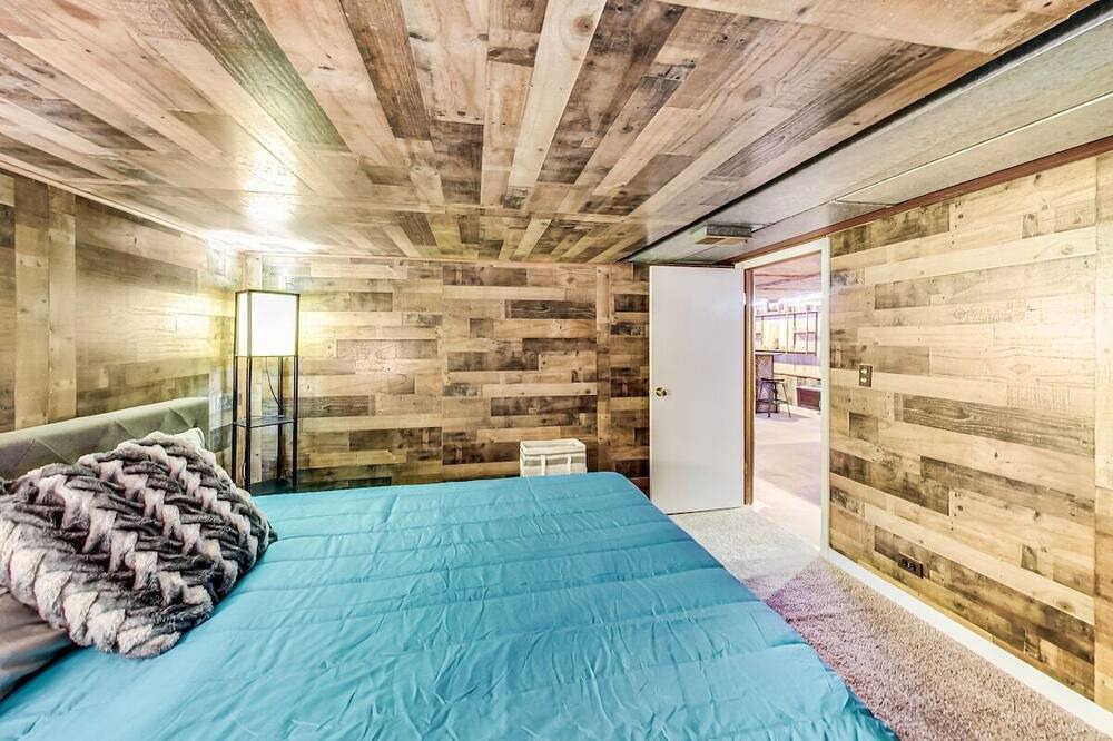 Photo of Bedroom in Addison