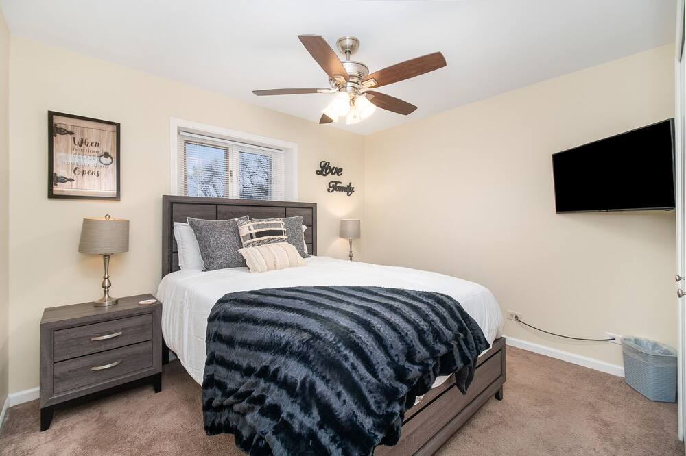 Photo of Bedroom in Aurora