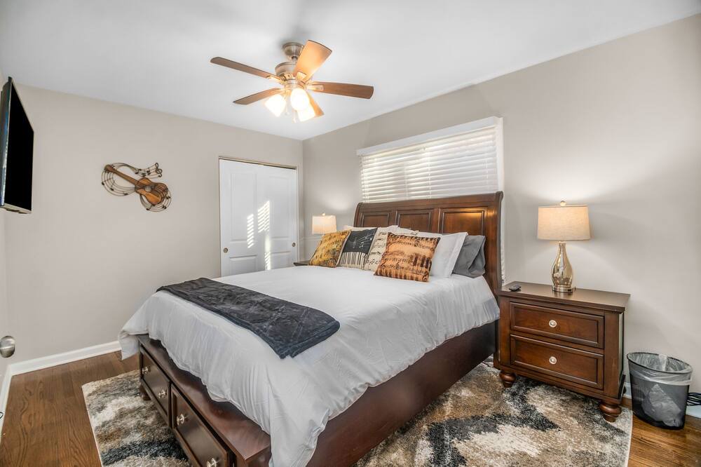Photo of Bedroom in Forestview