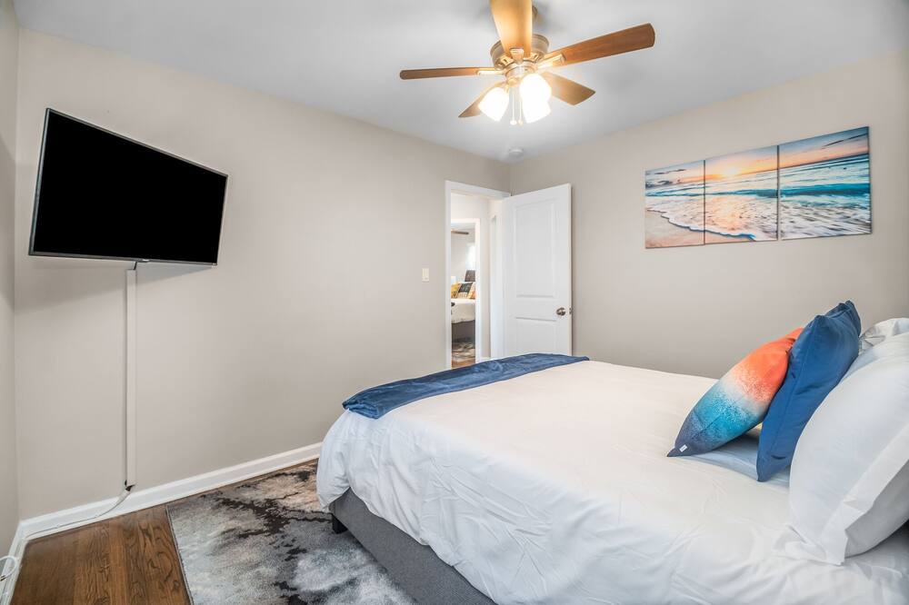 Photo of Bedroom in Forestview