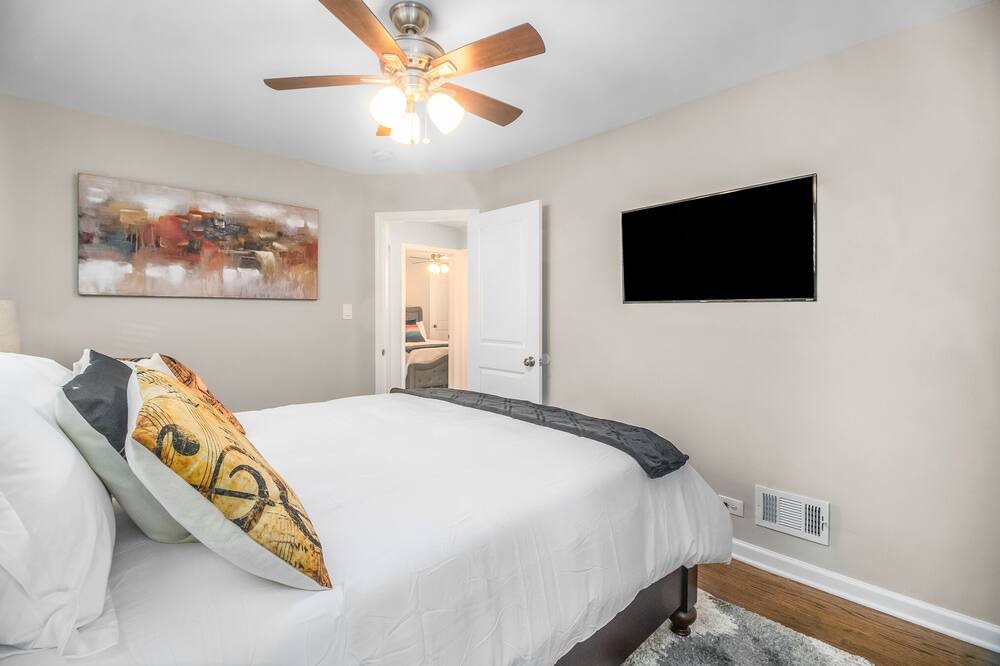 Photo of Bedroom in Forestview