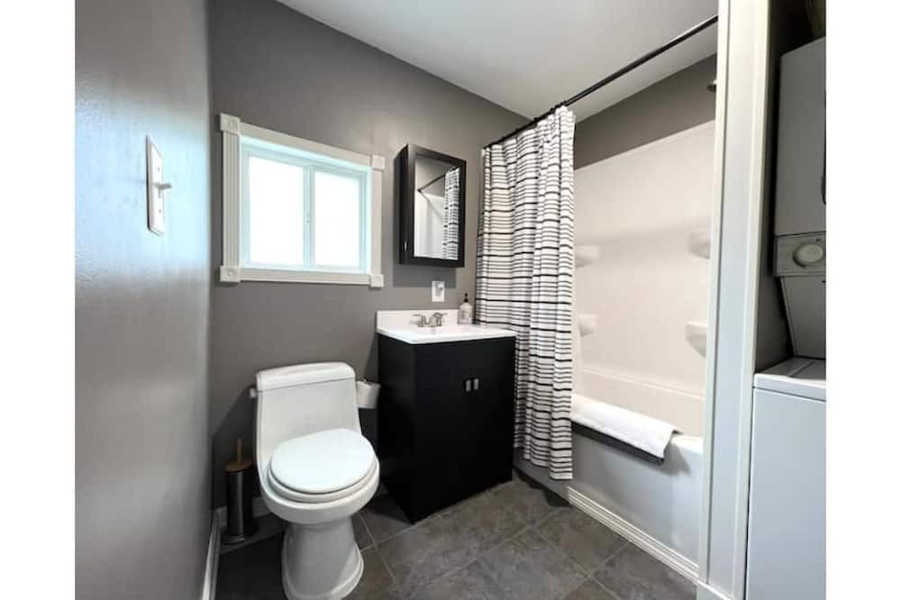 Photo of Bathroom in La Salle