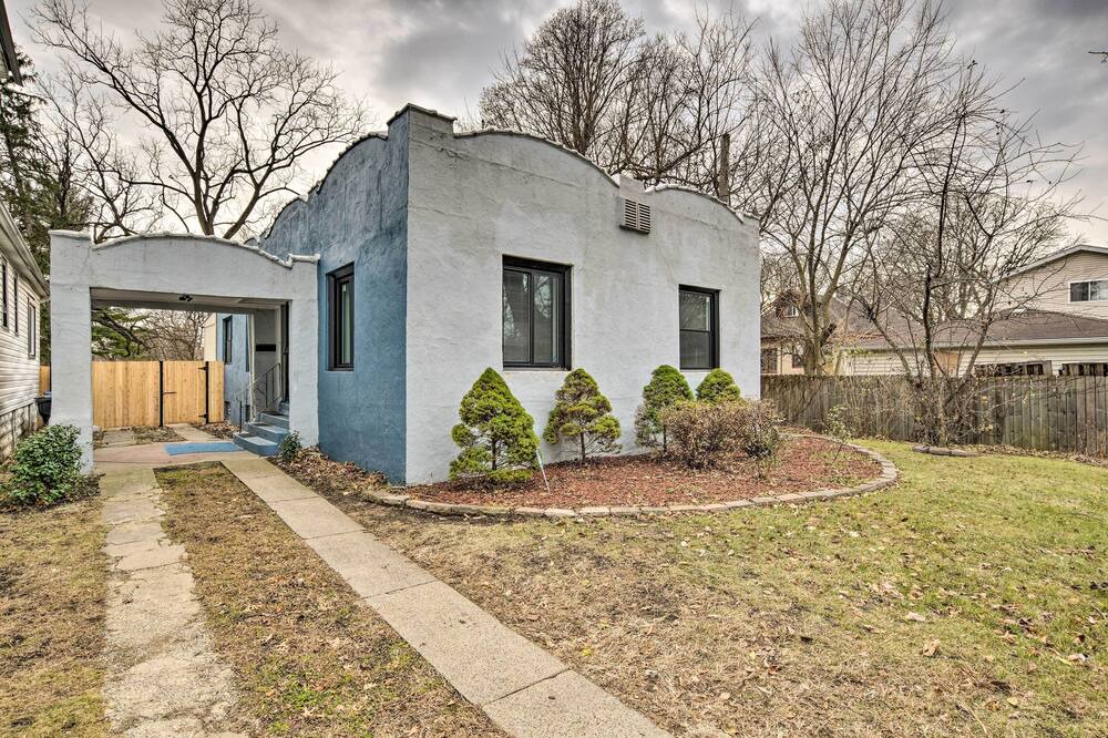 Photo of Outdoor in East Beverly